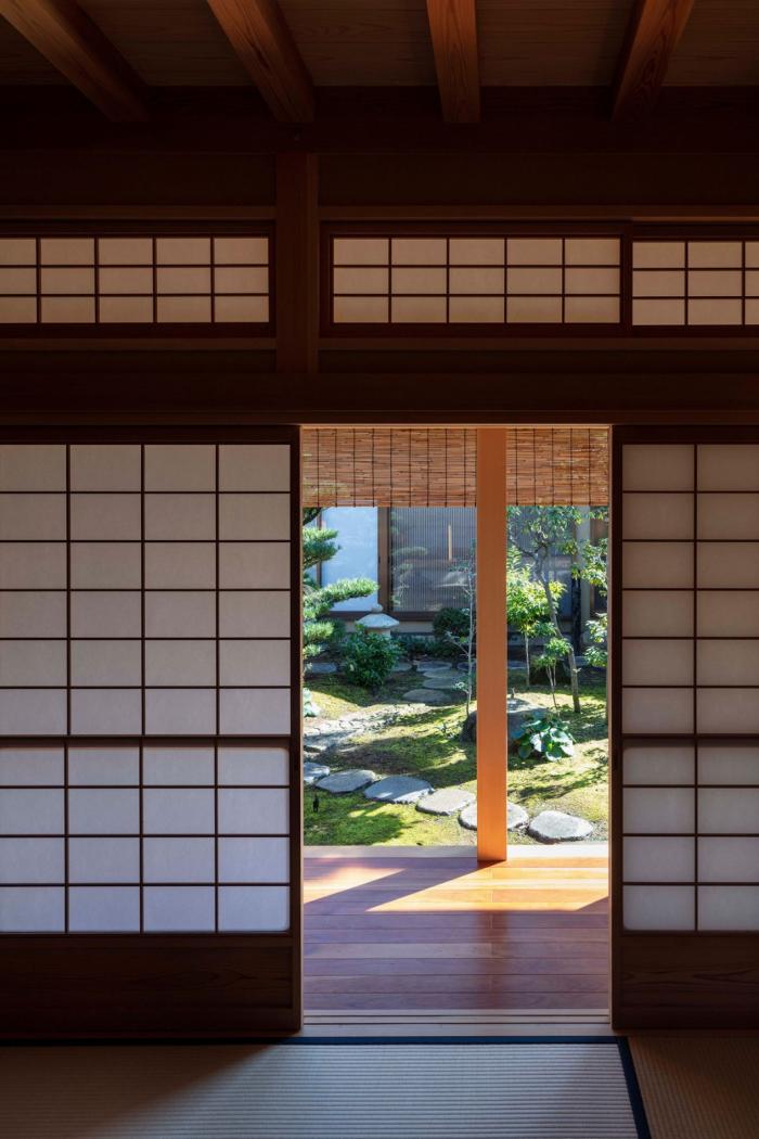 BIM建筑|质朴的静修居所——多度津町私宅 / 奥野崇建筑设计事务所