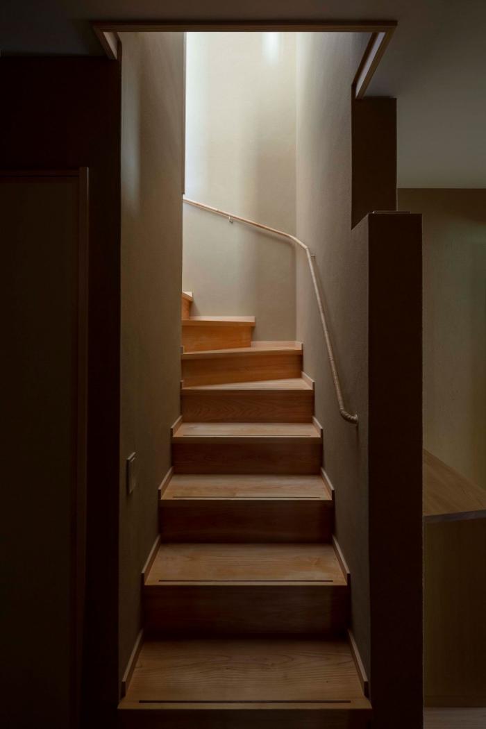 BIM建筑|质朴的静修居所——多度津町私宅 / 奥野崇建筑设计事务所