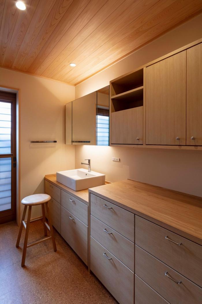 BIM建筑|质朴的静修居所——多度津町私宅 / 奥野崇建筑设计事务所