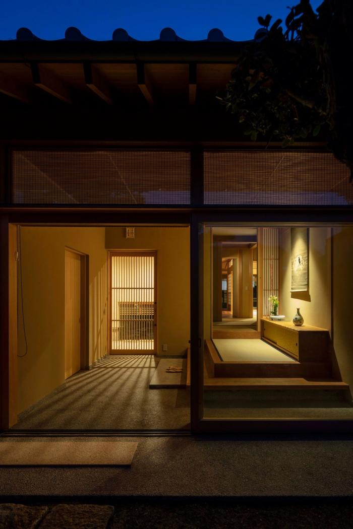 BIM建筑|质朴的静修居所——多度津町私宅 / 奥野崇建筑设计事务所