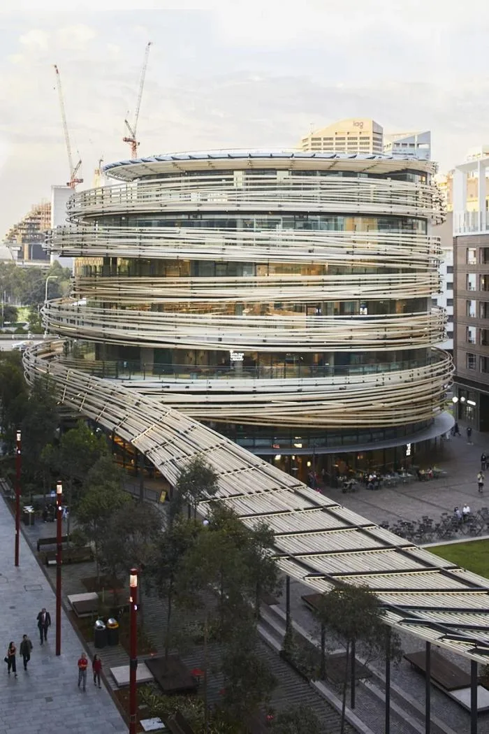 BIM建筑|曲线木屏环绕的雕塑：悉尼交易所 / 隈研吾建筑都市设计事务所