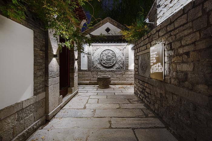 BIM建筑|大明湖畔的泉上居——百花洲C1C2古建筑群落改造新生 / CCDI卝智室内设计