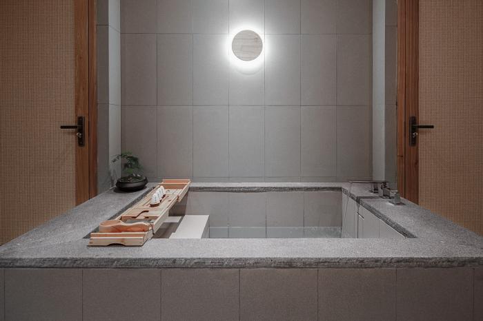 BIM建筑|大明湖畔的泉上居——百花洲C1C2古建筑群落改造新生 / CCDI卝智室内设计