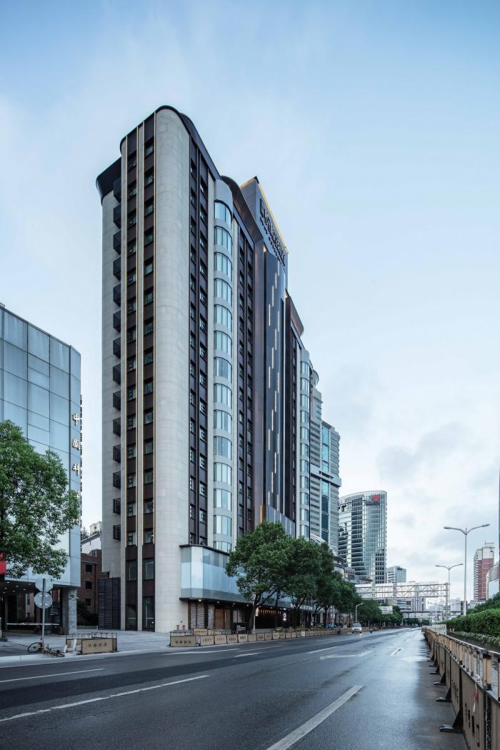 BIM建筑|上海景瑞悦樘臻选(中山公园店）改造实录 / 上海成执建筑设计