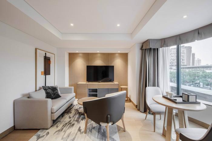 BIM建筑|上海景瑞悦樘臻选(中山公园店）改造实录 / 上海成执建筑设计