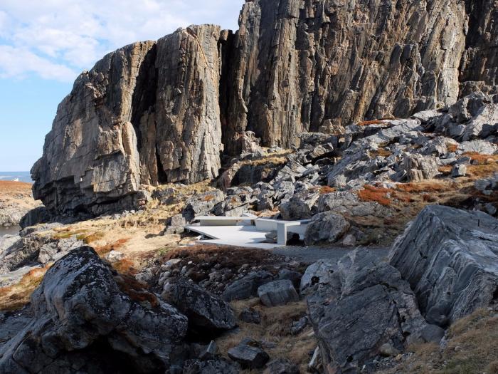 BIM建筑|在折叠混凝土上观海：错乱岩层上的游客中心 / MORFEUS arkitekter