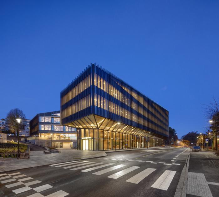 BIM建筑|独特的构造之美：SR银行新总部