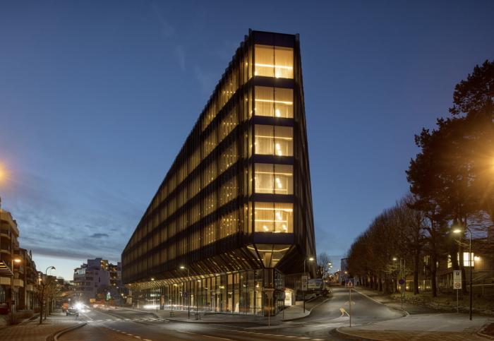 BIM建筑|独特的构造之美：SR银行新总部