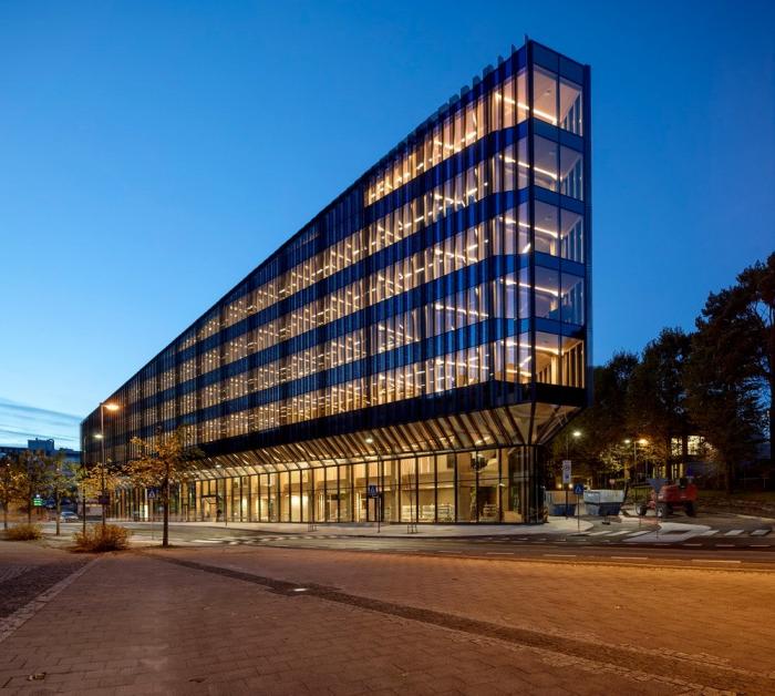 BIM建筑|独特的构造之美：SR银行新总部