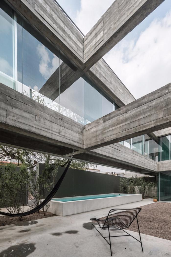 BIM建筑|未完成的废墟感——墨西哥八梁宅 / Covachita Taller