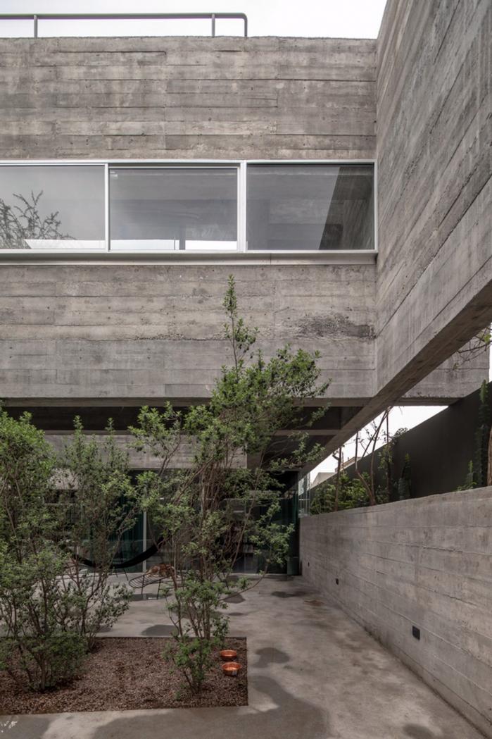 BIM建筑|未完成的废墟感——墨西哥八梁宅 / Covachita Taller