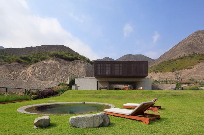 BIM建筑|山野乡村的有机住宅——“木盒之下” / Martin Dulanto Arquitecto