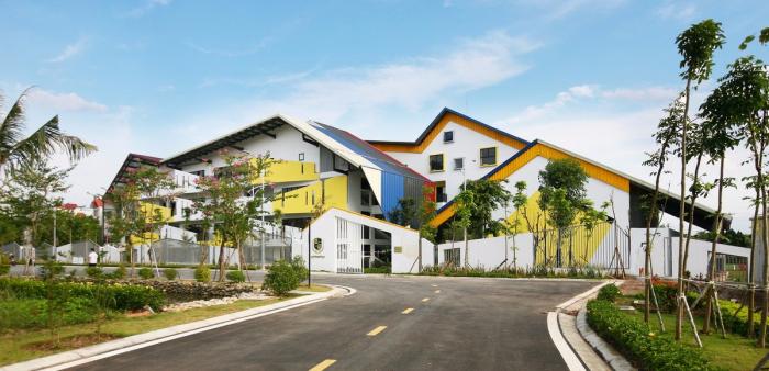 BIM建筑|五彩斑斓，互相嵌套的“山坡‘幼儿园 / 1+1>2