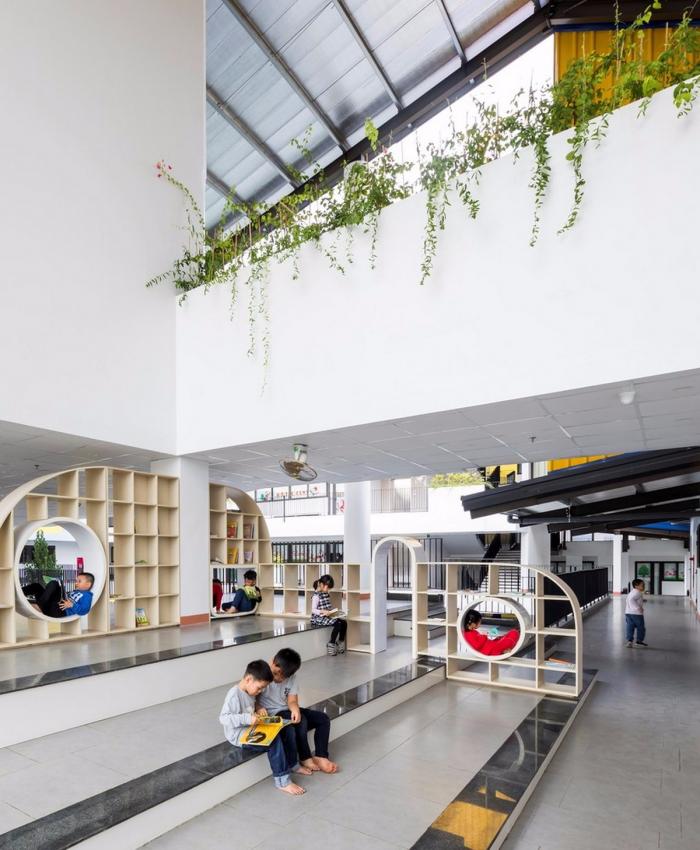 BIM建筑|五彩斑斓，互相嵌套的“山坡‘幼儿园 / 1+1>2