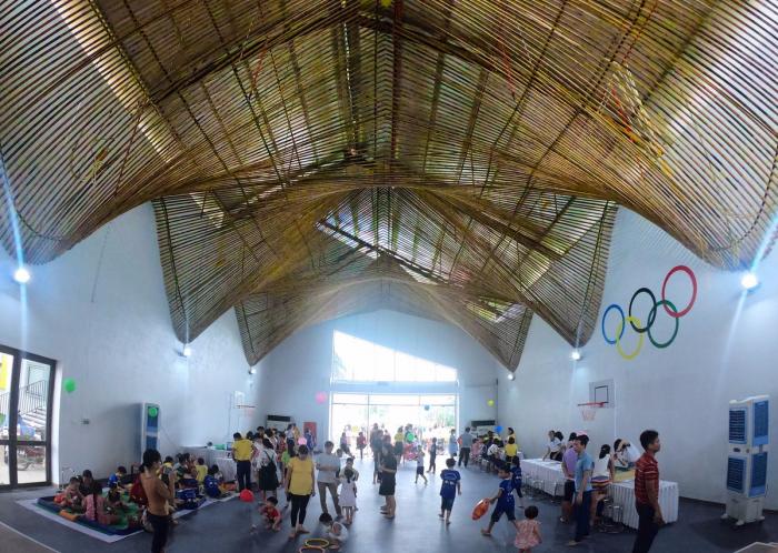 BIM建筑|五彩斑斓，互相嵌套的“山坡‘幼儿园 / 1+1>2