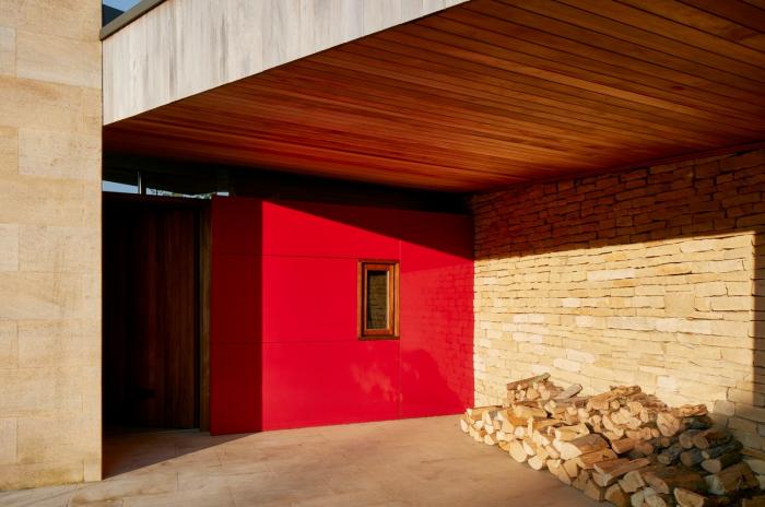 BIM建筑|乡村风景里的双人舞：英国景天草住宅 / Featherstone Young