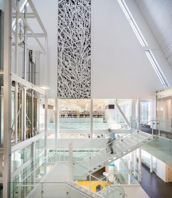 BIM建筑|传统教堂的改造：莫妮可·科里沃图书馆