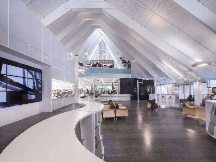 BIM建筑|传统教堂的改造：莫妮可·科里沃图书馆