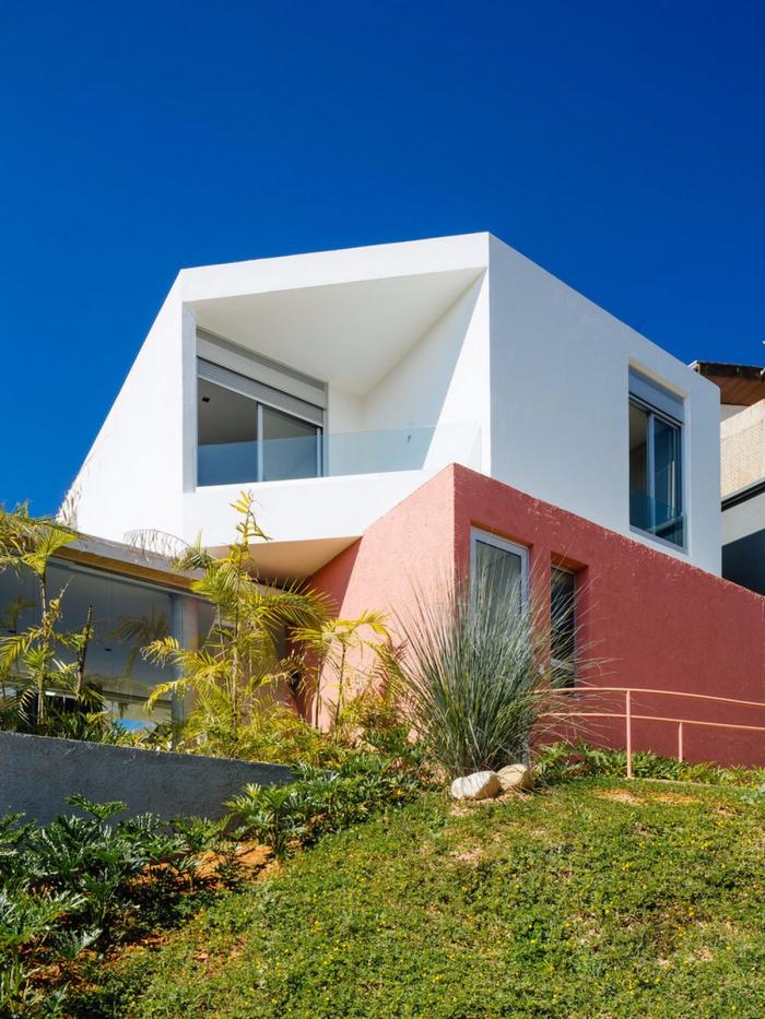 BIM建筑|方与圆营造的花园式住宅：Cauman之家 / Estúdio BRA