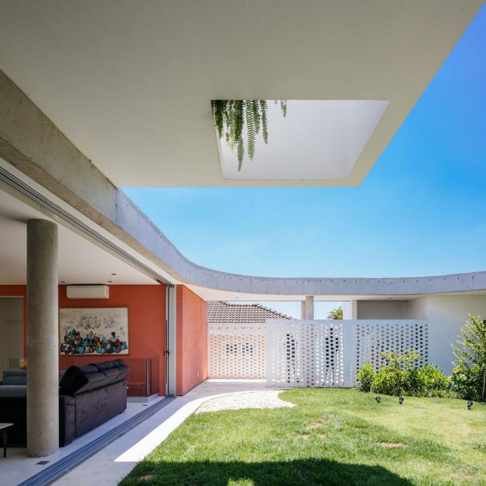 BIM建筑|方与圆营造的花园式住宅：Cauman之家 / Estúdio BRA