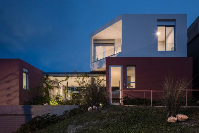 BIM建筑|方与圆营造的花园式住宅：Cauman之家 / Estúdio BRA