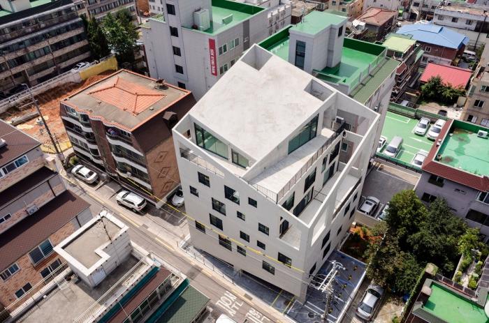 BIM建筑|虚与实的统一：韩国混凝土架空公寓 / Atelier Jun