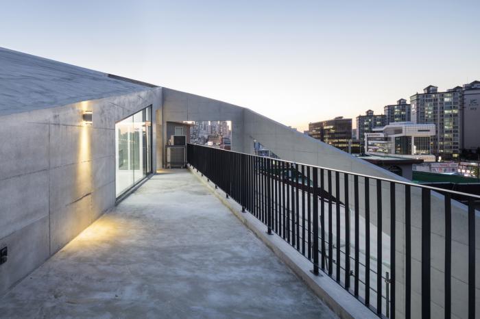 BIM建筑|虚与实的统一：韩国混凝土架空公寓 / Atelier Jun