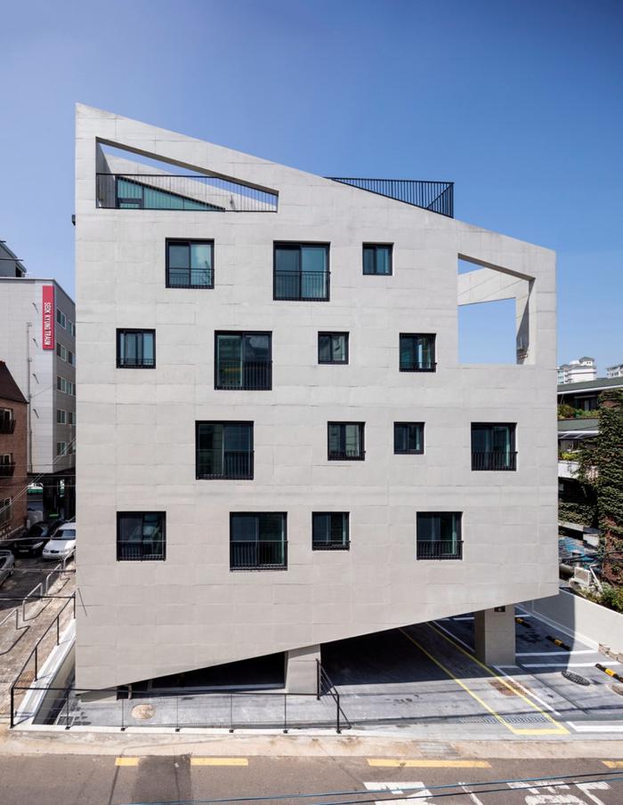 BIM建筑|虚与实的统一：韩国混凝土架空公寓 / Atelier Jun