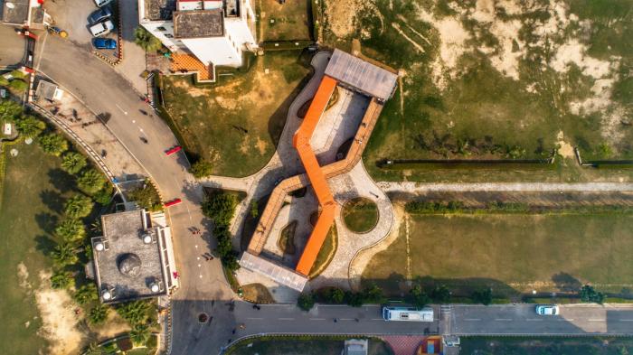 BIM建筑|无穷符号“∞”：大诺伊达咖啡吧兼学生中心 / RJDL