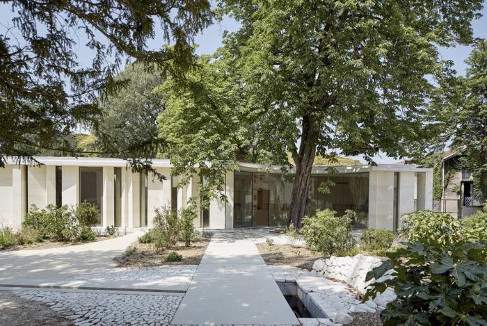 BIM建筑|柔软起伏的白色波浪：德拉斯兄弟酒庄