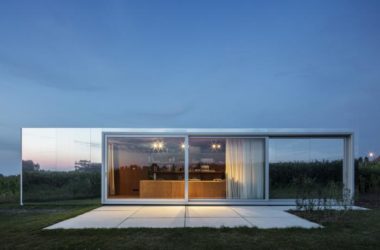 BIM建筑|映出碧草蓝天的玻璃盒子 / TOOP-BIM建筑网