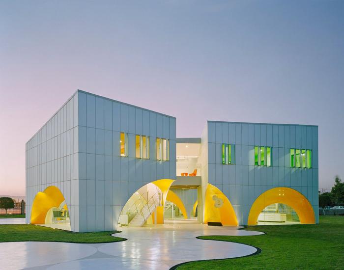 BIM建筑|宛如晶莹透明的水晶：墨西哥雀巢集团创新实验室／Rojkind Arquitectos