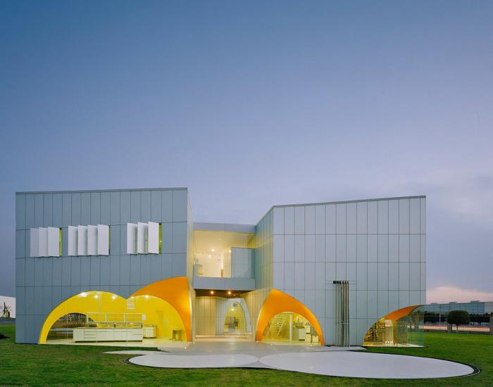 BIM建筑|宛如晶莹透明的水晶：墨西哥雀巢集团创新实验室／Rojkind Arquitectos