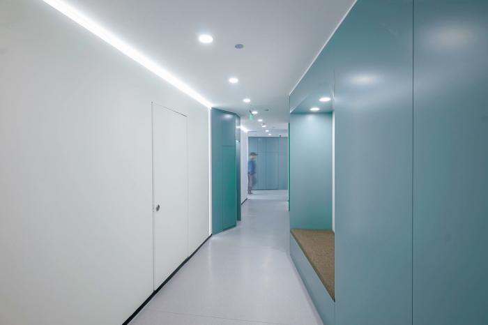 BIM建筑|舒适而优雅的性冷淡风——如涵文化办公空间 / inDeco领筑智造