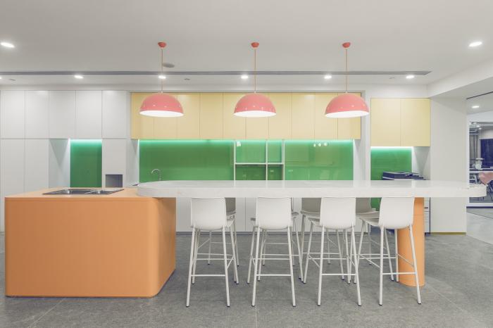 BIM建筑|舒适而优雅的性冷淡风——如涵文化办公空间 / inDeco领筑智造