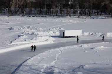 BIM建筑|悬停半空，神秘的方盒子 / NAICE-BIM建筑网