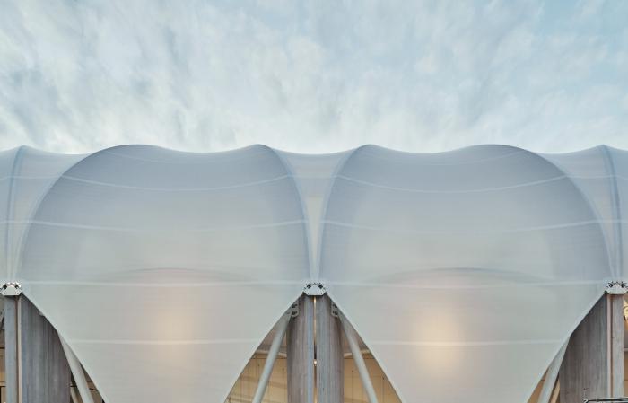 BIM建筑|查德斯通拱形新地标：“The Link”步行道 / Make Architects