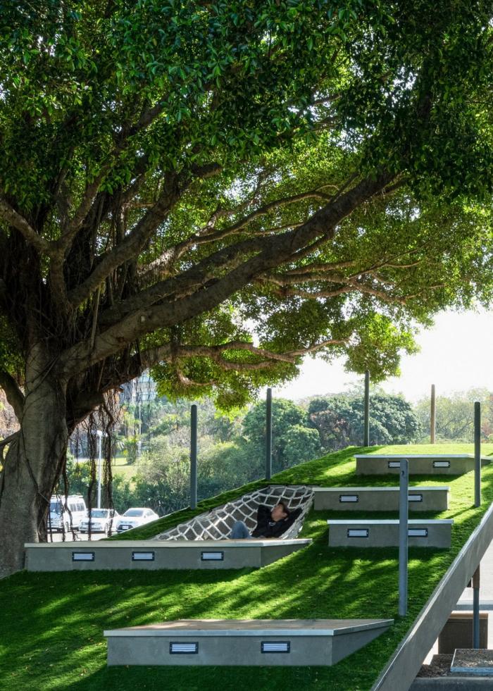 BIM建筑|邵唯晏新作丨轻重之间·层次串构：交通大学南门候车亭