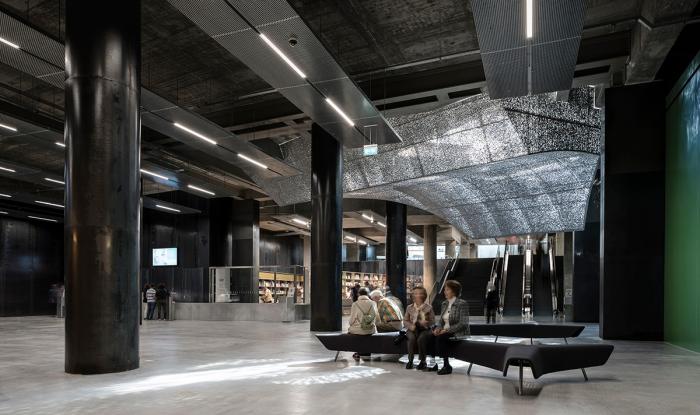 BIM建筑|被“掏空”舞动的雕塑：塞维利亚新文化中心 / Vázquez Consuegra