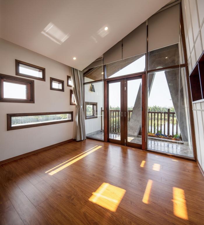 BIM建筑|纵向贯通的“A”字斜柱结构，越南会安康成别墅 / VRA Design