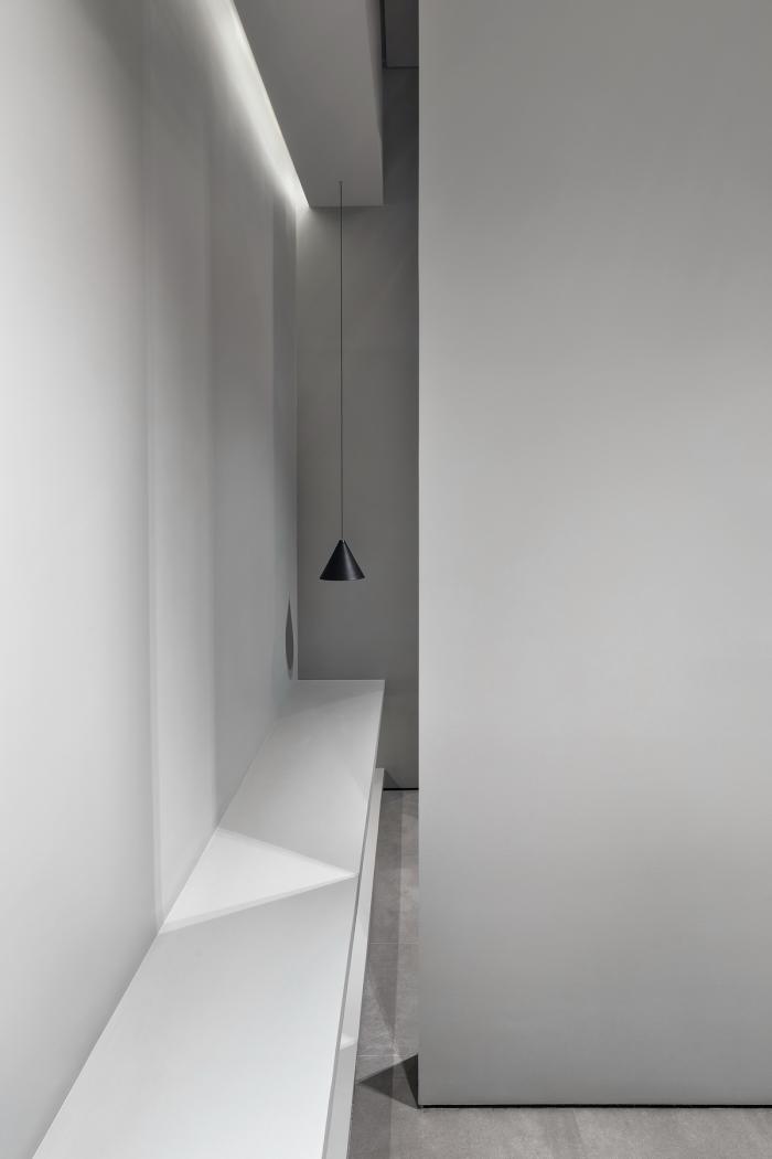 BIM建筑|色彩拼图 | 本杰明摩尔旗舰店 / 大成设计