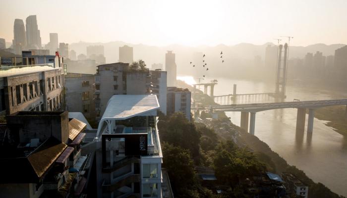 BIM建筑|嫁衣的裙摆——重庆印制一厂山鬼精品酒店改造 / 寻常设计