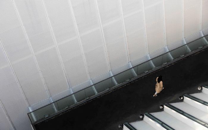 BIM建筑|嫁衣的裙摆——重庆印制一厂山鬼精品酒店改造 / 寻常设计