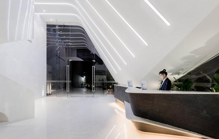 BIM建筑|嫁衣的裙摆——重庆印制一厂山鬼精品酒店改造 / 寻常设计