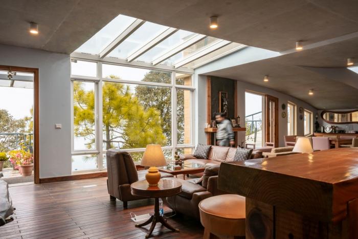 BIM建筑|粗野之中，宁静地消隐，喜马拉雅山间坡道小屋 / Ant Studio