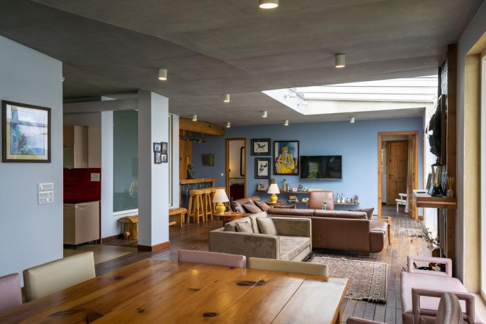 BIM建筑|粗野之中，宁静地消隐，喜马拉雅山间坡道小屋 / Ant Studio