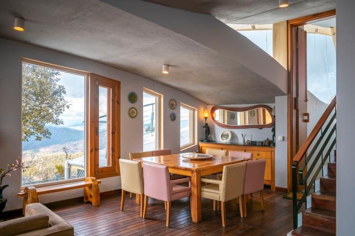 BIM建筑|粗野之中，宁静地消隐，喜马拉雅山间坡道小屋 / Ant Studio