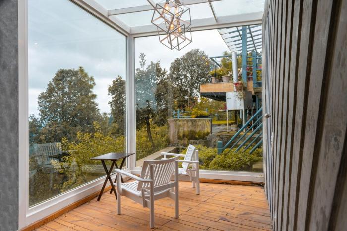 BIM建筑|粗野之中，宁静地消隐，喜马拉雅山间坡道小屋 / Ant Studio