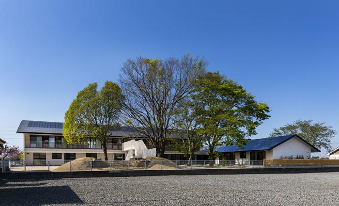 BIM建筑|儿童画里的木屋乐园，MRN幼儿园 / HIBINOSEKKEI +日比野设计