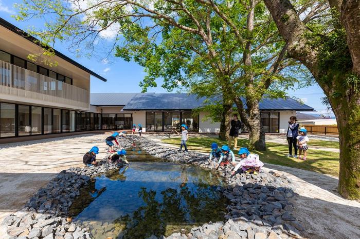 BIM建筑|儿童画里的木屋乐园，MRN幼儿园 / HIBINOSEKKEI +日比野设计